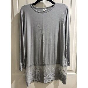 Coco + Carmen Blouse NWT Lace Bottom Sz S/M